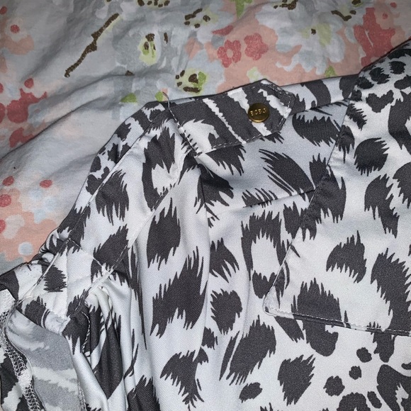 BCBG Maxazria Leopard Print Top - Picture 4 of 5